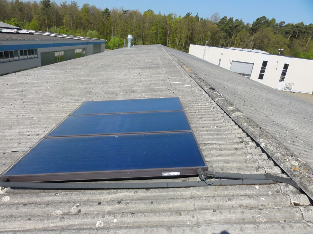 Bild von einem Dach eines Industriegebäudes als Referenz von Heid Abdichtungen
